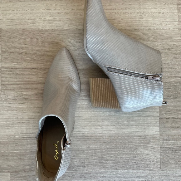 Size 10 D’Orsay Nude Block Heel Boots - Picture 1 of 3